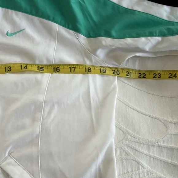 Nike Jacket - Picture 9 of 10